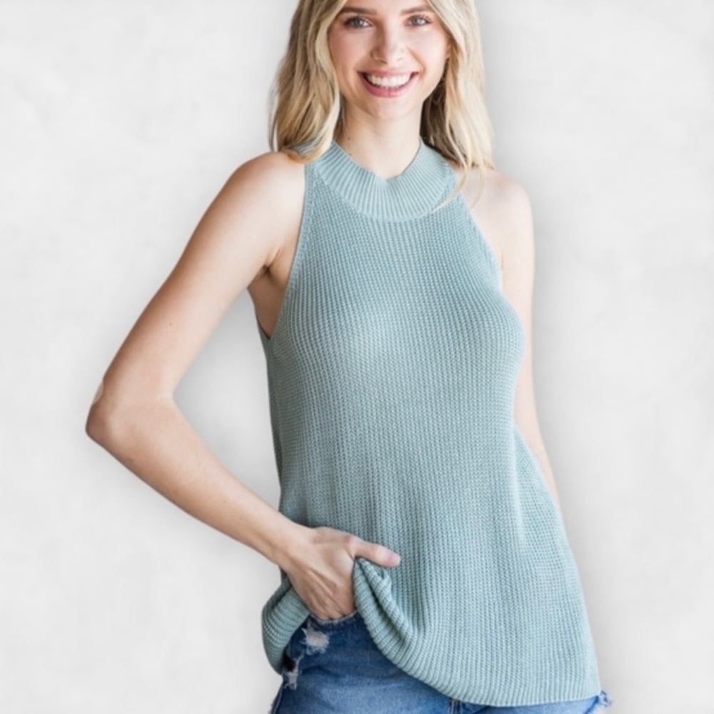 Fine knit mock neck top